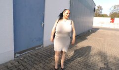 THIS BIG SLUT USES HER BIG HUGS TO NEGOTIATE THE PRICE OF HER PARKING