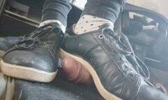 trample face and cock