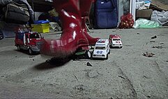 find toys on the shelf mp