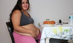 Cake Stuffing In Gym Clothes Nadyabbw