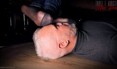 The Sniffer Under my Chair 3 WMV HD