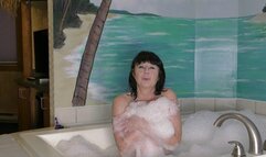 Fisting My Pussy in the Bubble Bath