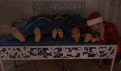 Santa's little helper (FOOT FETISH)