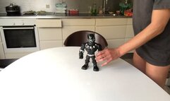 Gay Giantess Sitting on his face!