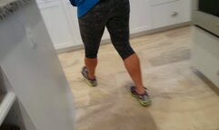 Jennifer Model Home Gray Tights Reach Challenge