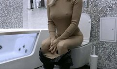 We must hear your waste fall into the toilet MP4 HD 720p