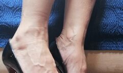 Dangling whit my Louboutin