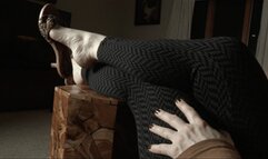 Quietly Reading And Dangling, 2nd