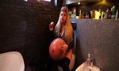 Step-Mommy is Desperately Hungry MP4