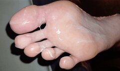 Olivia - Eating cum off her oily soles after worshipping them (1080p)