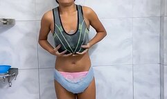 Sexy Camylle Stuffs Her Bra And Panties Full Of Ice