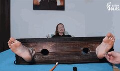 Merciless tickling of her BIG bare feet (4K 2160p)