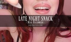 GIANTESS FANTASIES - Miss Halloweens Late Night Snack