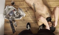 Slave likes dirty feet - Sklave mag dreckige Füße HD