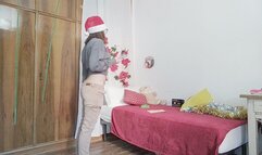 Huge Buttcrack Decorating Xmas Tree