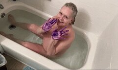 Purple Shampoo In The Bath