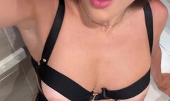 Caryn Beaumont - NYE Squirt Sextape