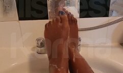 Bath-time Foot Worship with Mistress Karma