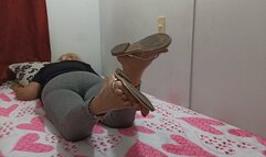 How much tickles will withstand my feet