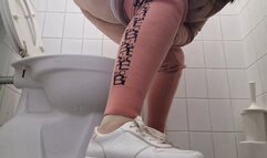 Pee in the public toilet in very high resolution 720HD