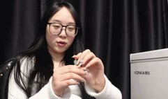 4K QIQI farts at dwarves