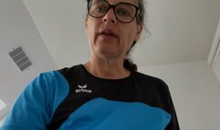 Freshening up after sports (2022) (MP4)