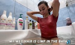 My wet hair is in the bath and wetlook (HD)