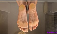 Dora Soles on Glass - HD MP4