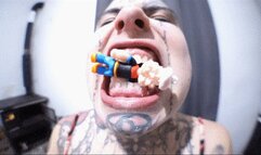 POPEYE GETS ATTACKED BY A SHARP TEETH GIANTESS!