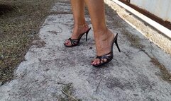 Pumping pedal with high heels