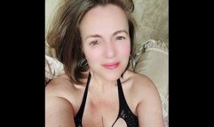 No Makeup Monday Morning MILF Nikki Masturbation