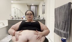 Plump Paradise: Snack n Chat