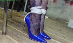 Helplessly bound in her chair as her leather bound tits get stretched to the ceiling (MP4 HD 6000kbps)