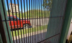 Karlotta must move the old Fiat out of the parking lot to make room for Kalindas truck