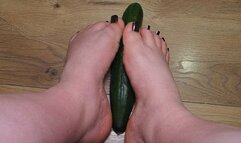 #1 BBW plays with her feet with a big cucumber