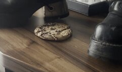 Boots crush cookie in hotel