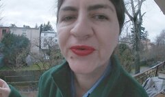 Red lips, smoking, spit