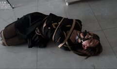 xy12-JK girl in black stockings struggles in the rope net