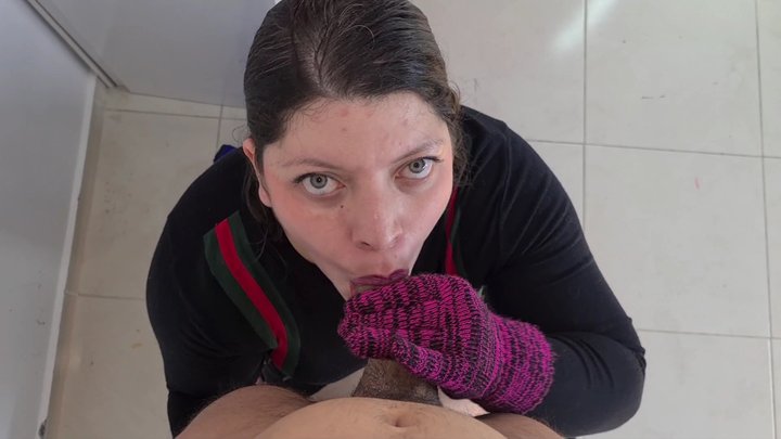 720px x 405px - Blowjob And Handjob With Pink Wool Gloves