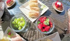 Barbies suck after breackfast Japanese girl and brazilian girl