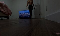 Giantess Kiki was looking for you