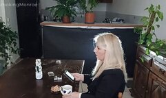 I urgently need a cigarette break