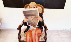 MASTURBATING WITH MY NEWSPAPER SQUIRTING