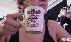 Giantess Milf Coffee and Smoke