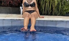 Wrinkled feet floor and pronounced arch (2)