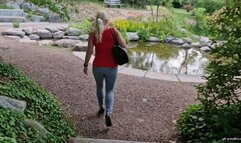 I go with only one shoe and barefoot in pantyhose wmv 1280 x 720