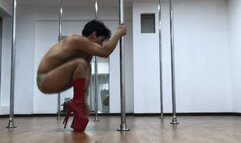 Lucazfox sexy pole dancing