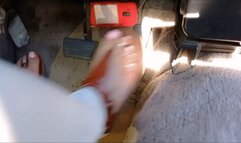 Hard driving flat sandals