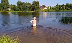 Massage on the beach and pussy licking