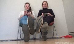 2272 Sneakers worship with Lysa and Noemie